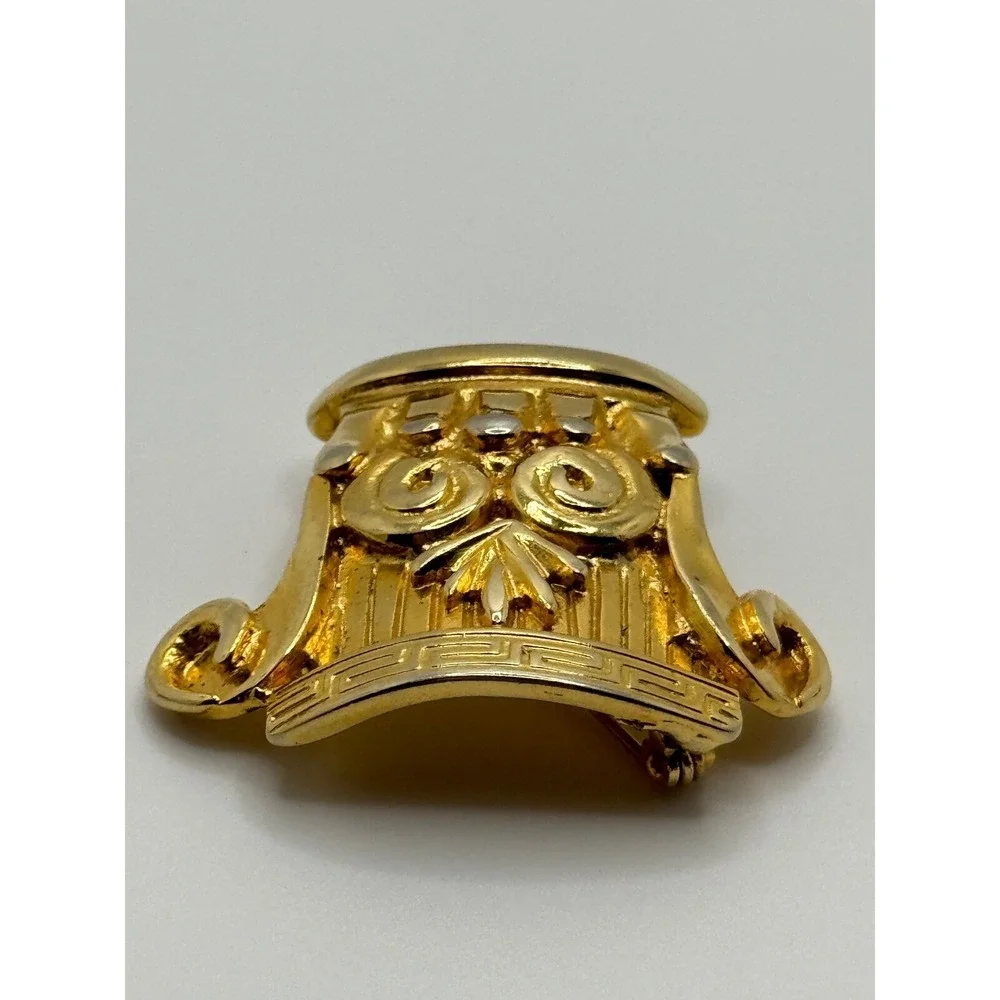 Ugo Correani this listing
